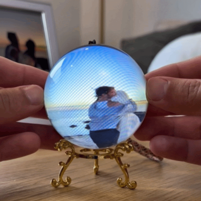 Enchanting Memory Lamp: Personalized Video Display Sphere for Cherished Moments